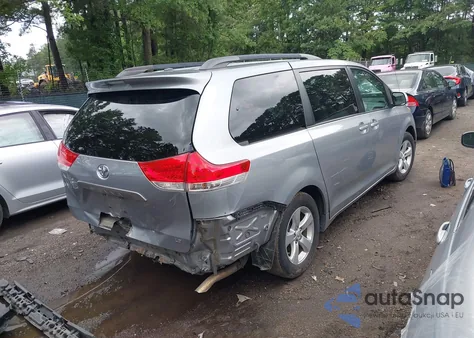 2011 Toyota Sienna Le V6 из США, поврежденный, VIN 5TDKK3DC8BS161317